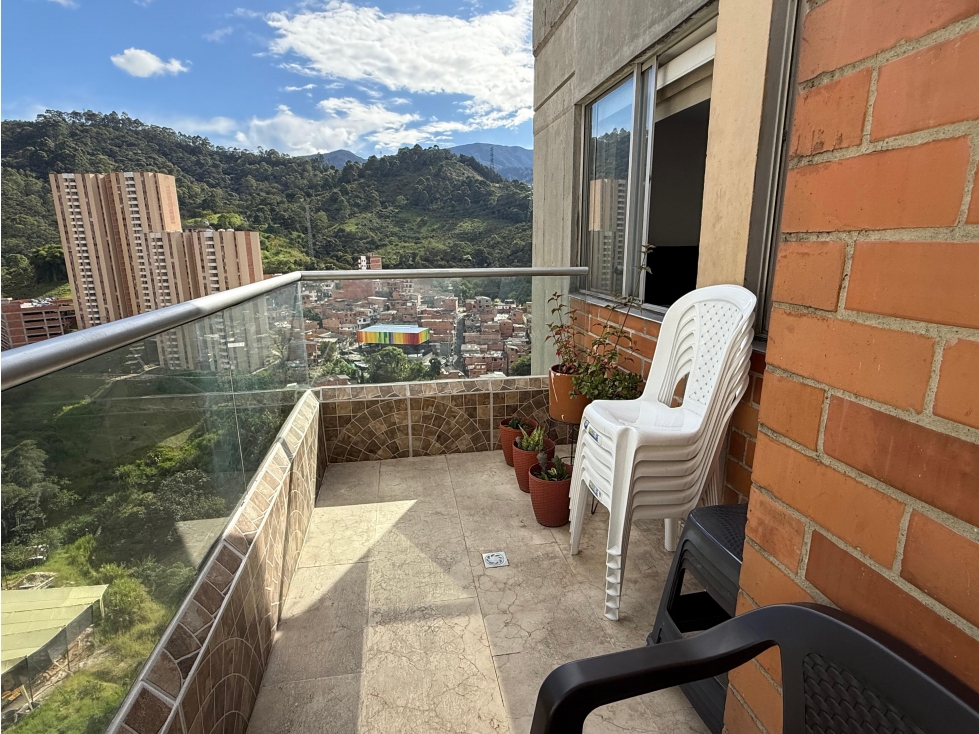 SE VENDE HERMOSO APTO EN SABANETA UNIDAD CERRADA COMPLETA — foto 2