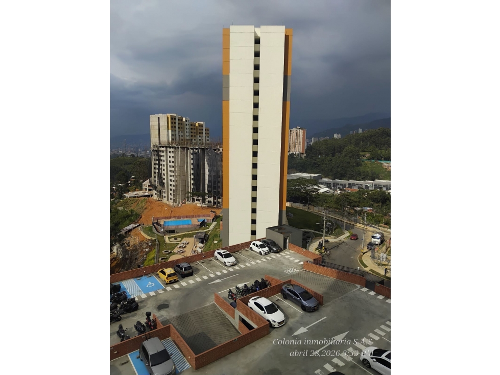 SE ARRIENDA ESPECTACULAR APARTAMENTO EN LA TABLAZA