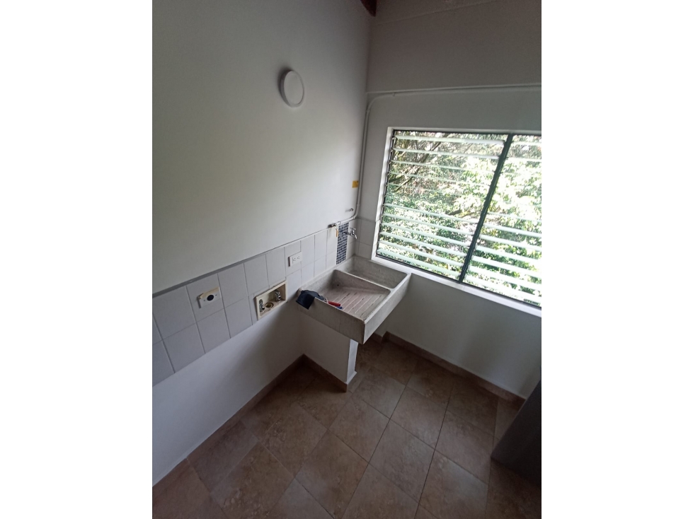 ¡SE VENDE APTO EN LAURELES-UNIDAD CERRADA! — foto 3