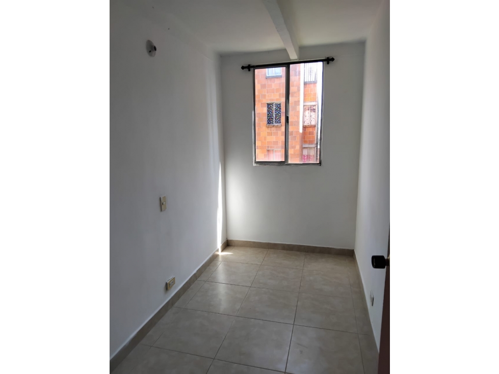 SE VENDE HERMOSO APARTAMENTO EN ROBLEDO PAJARITO — foto 5