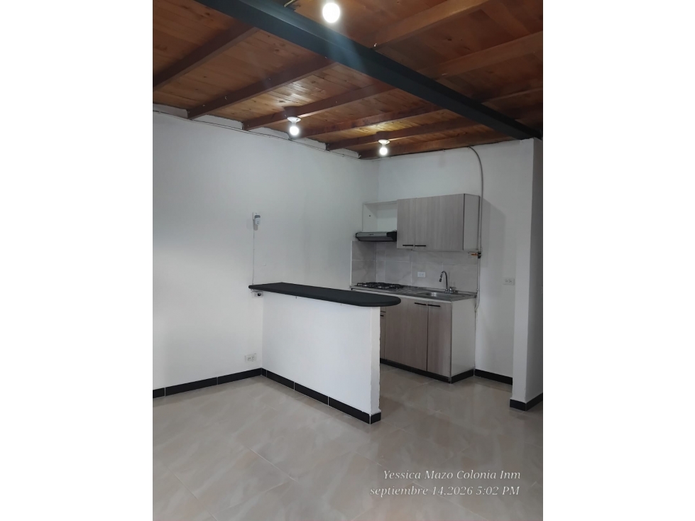 Se arrienda hermoso apartamento en el barrio enciso