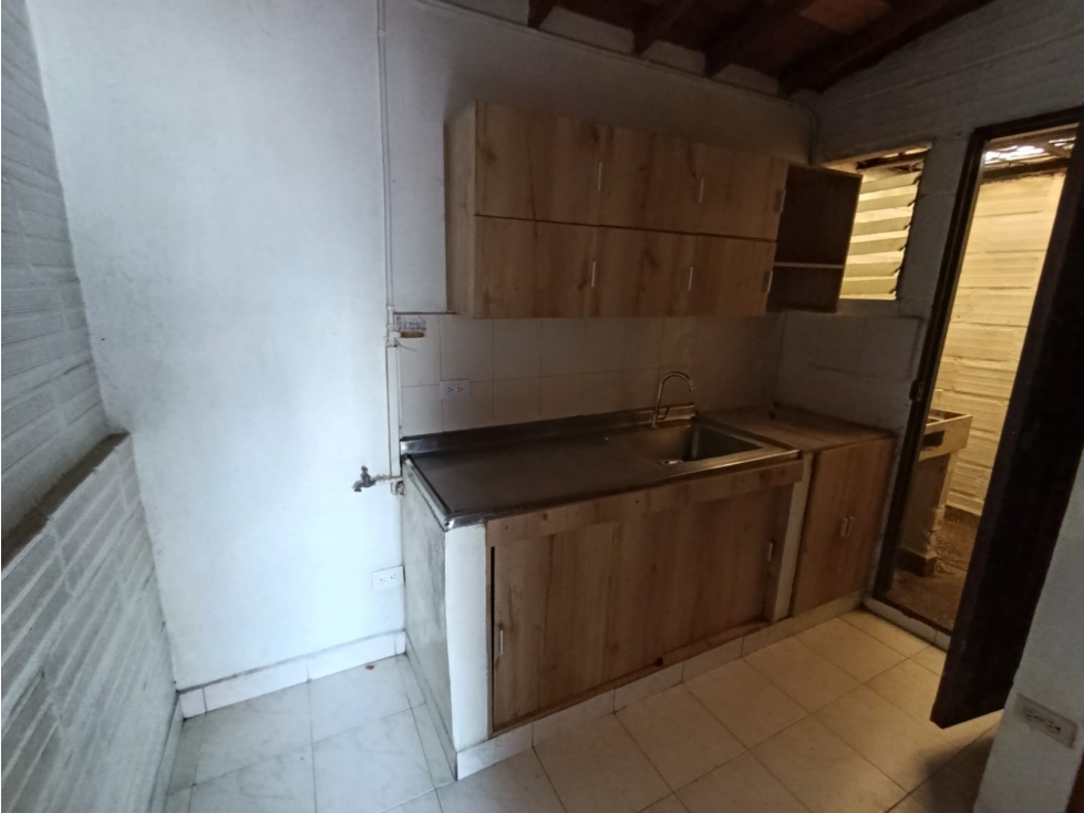 HERMOSO APARTAMENTO EN ARRIENDO CAMPO VALDÉS — foto 3