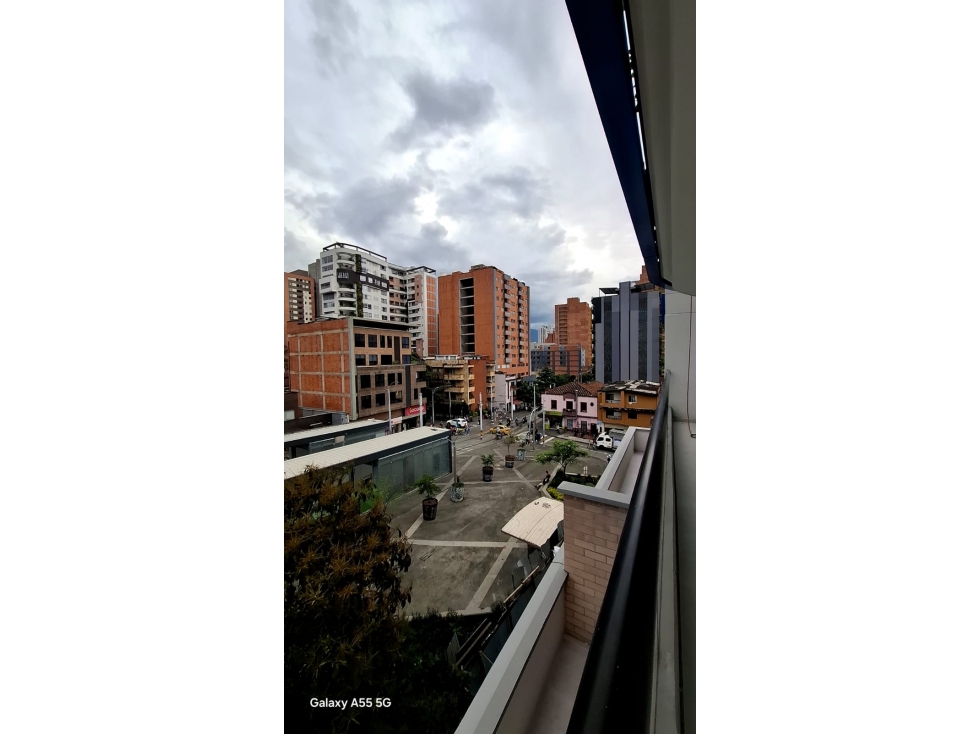 ARRIENDO Y VENTA DE ESPECTACULAR APARTAMENTO EN EL CENTRO DE MEDELLIN — foto 4