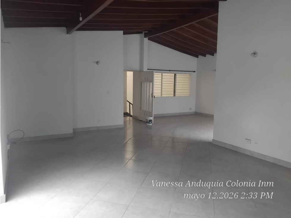 SE ARRIENDA CASA CON MUY BUENOS ESPACIOS CALASANZ — foto 3