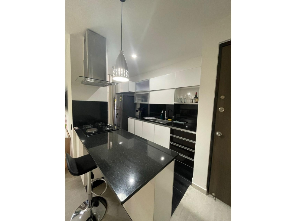 ARRIENDO APARTAMENTO AMOBLADO EN ENVIGADO LAS CUMBRES