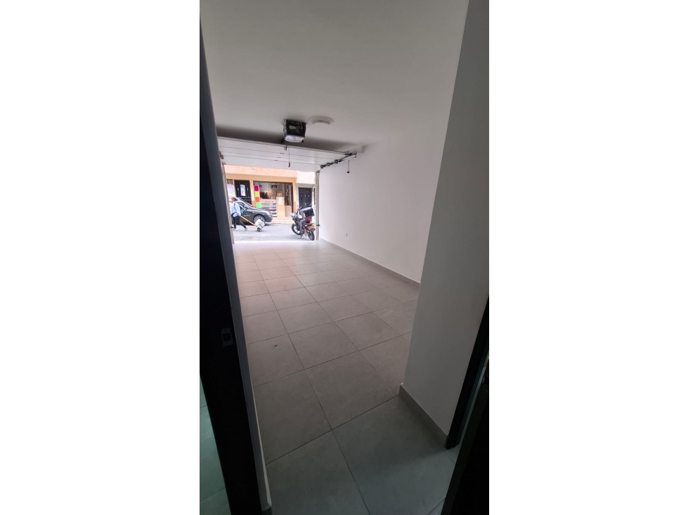 SE VENDE HERMOSA CASA EN ITAGUI CALATRAVA - 2