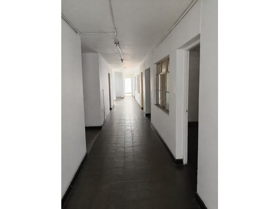SE VENDE CASA LOTE EN LAURELES