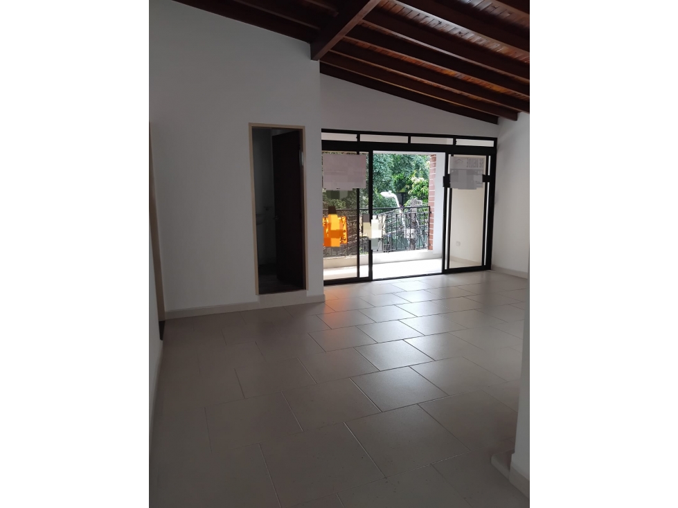 SE VENDE HERMOSO APARTAMENTO EN PRADO CENTRO