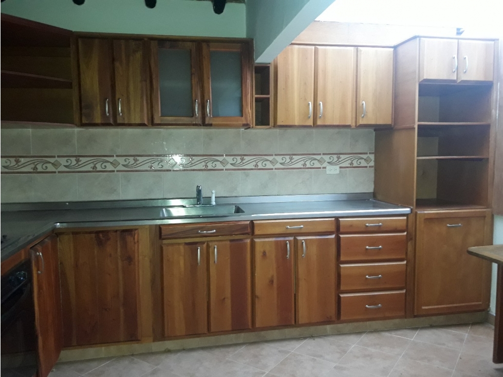 VENDO 2DO PISO DE CASA CON AIRE Y GARAJE EN LAURELES - VELODROMO — foto 2