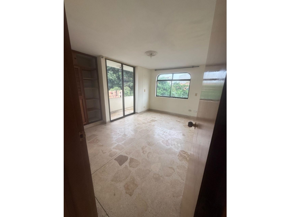 SE ARRIENDA HERMOSO APTO EN LAURELES SIMON BOLIVAR — foto 3