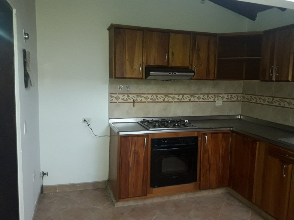 VENDO 2DO PISO DE CASA CON AIRE Y GARAJE EN LAURELES - VELODROMO — foto 3