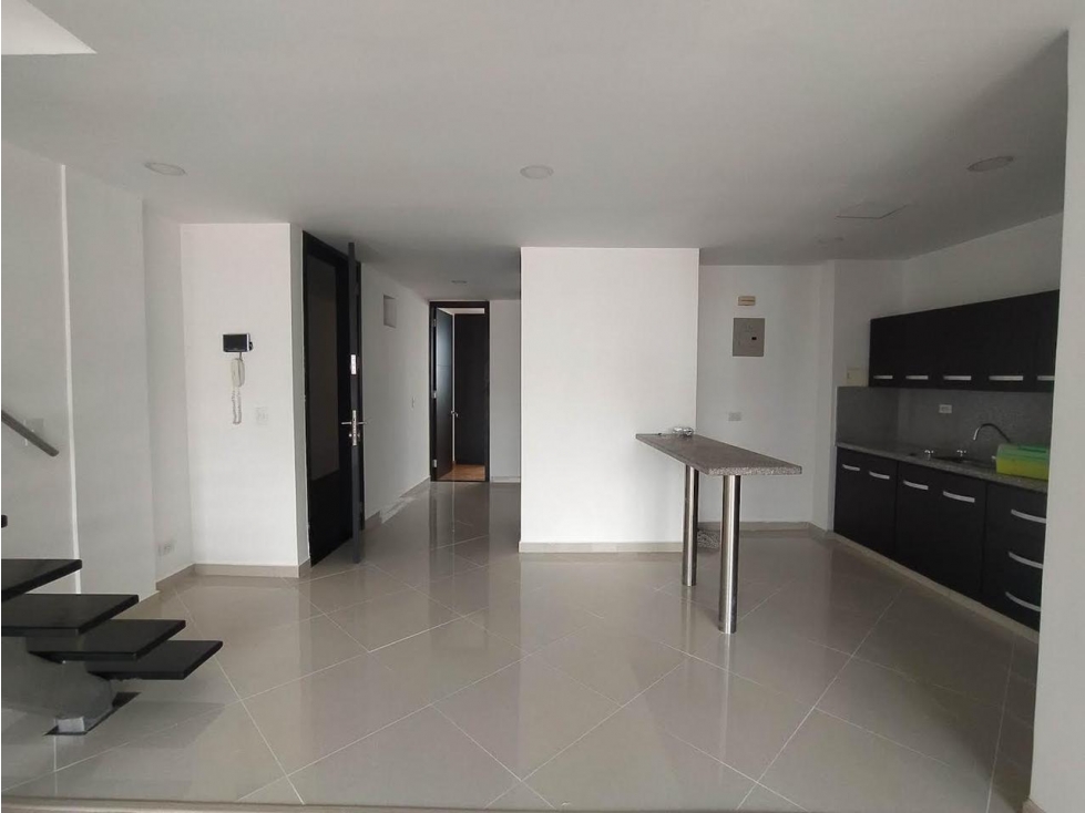 VENDO ESPECTACCULAR APARTAMENTO DUPLEX EN LAURELES — foto 2