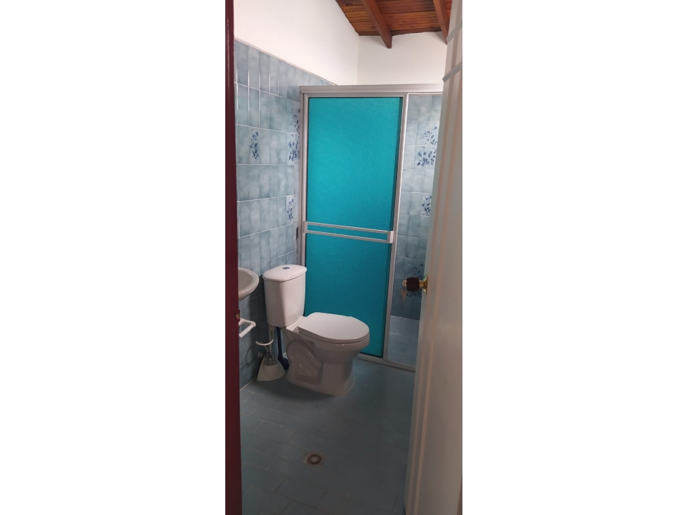 Arriendo casa muy amplia en la castellana — foto 2
