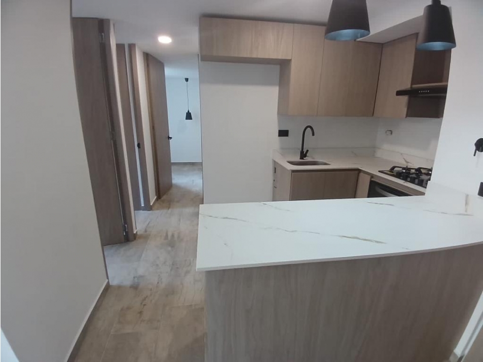 SE VENDE HERMOSO APTO ROBLEDO PAJARITO