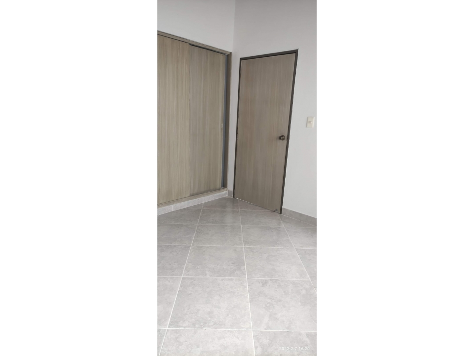 ARRIENDO HERMOSO APTO GRANDE EN CALSANZ — foto 6