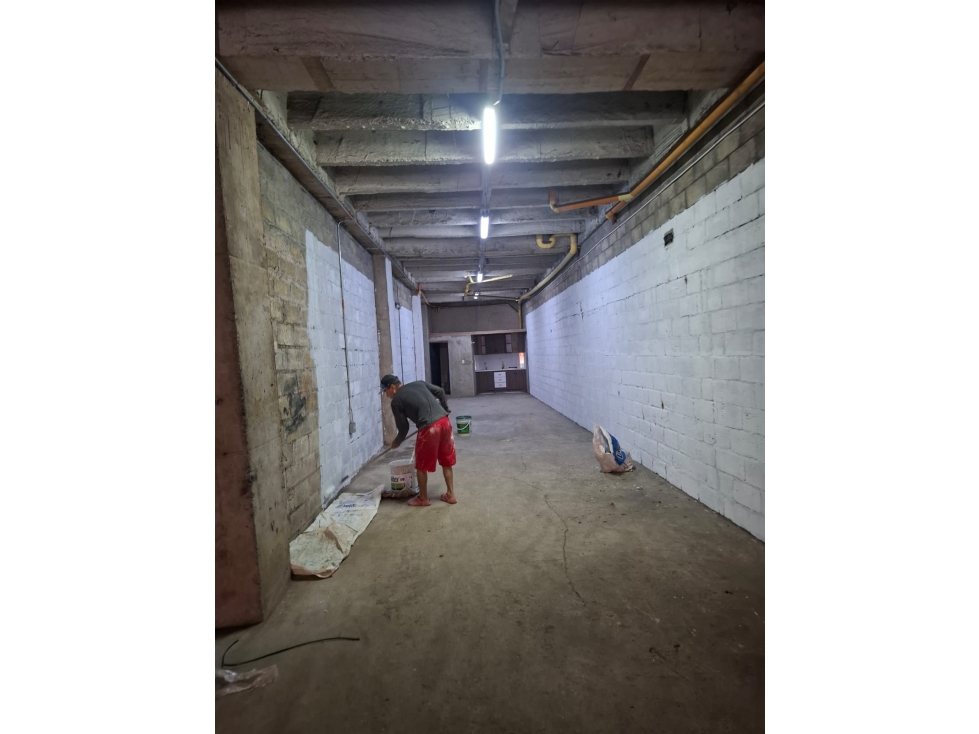 ARRIENDO AMPLIO LOCAL COMERCIAL EN ALTOS DEL PORVENIR BELLO — foto 2