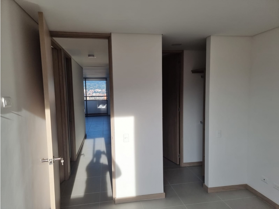 VENDO HERMOSO APARTAMENTO EN ITAGUI — foto 2