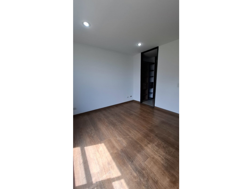 ARRIENDO ESPECTACULAR APARTAMENTO EN SABANETA UNIDAD CERRADA — foto 6
