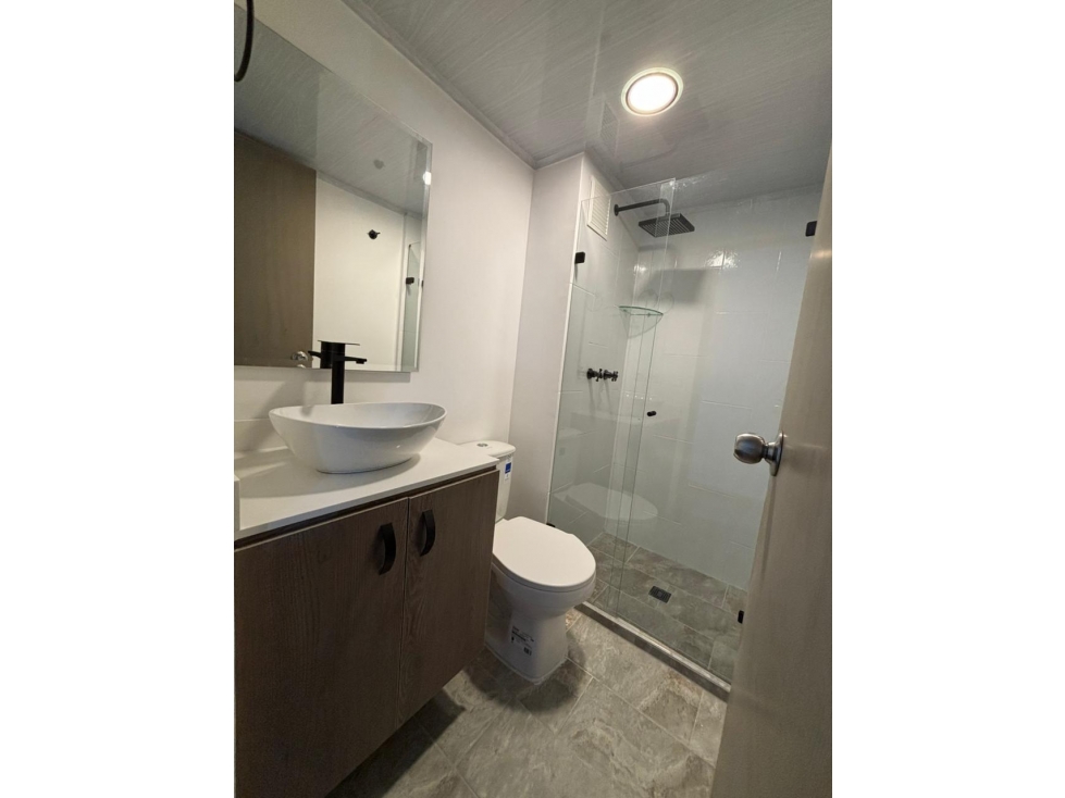 SE ARRIENDA HERMOSO APARTAMENTO EN RODEO ALTO — foto 4