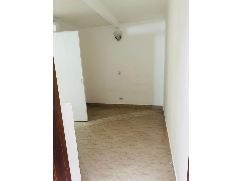 SE VENDE HERMOSO APTO EN CALASANZ — foto 3