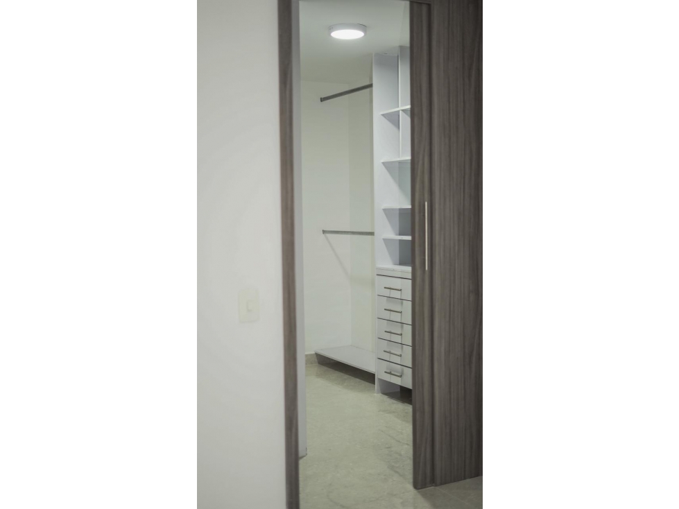 Se arrienda hermoso apartamento en Laureles — foto 2