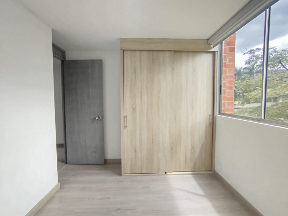 Se arrienda hermoso apartamento en Poblado loma los balsos — foto 3