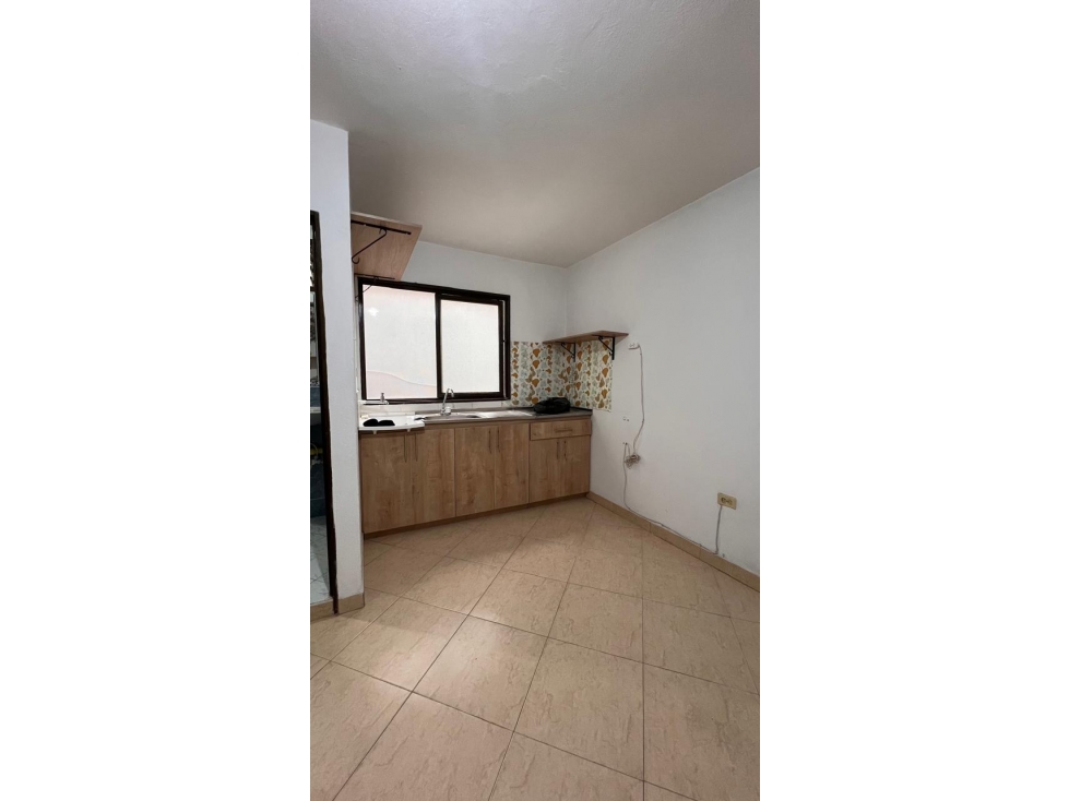 ¡SE ARRIENDA APARTAMENTO EN ENVIGADO CENTRAL! — foto 2
