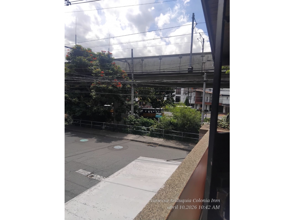 ARRIEDNO HAERMOSA CASA DE SEGUNDO PISO MUY CENTRAL — foto 2