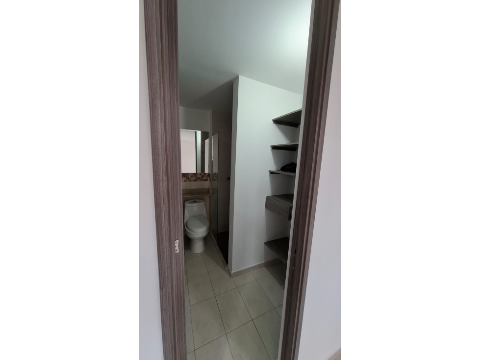 SE ARRIENDA HERMOSO APARTAMENTO EN SABANETA CALLE LARGA — foto 4