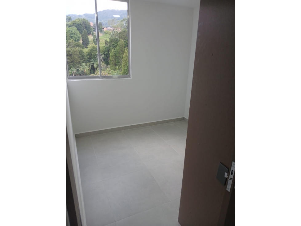 SE ARRIENDA ESPECTACULAR APARTAMENTO EN LA TABLAZA — foto 5