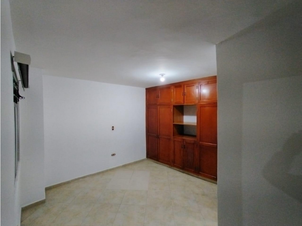 SE ARRIENDO HERMOSO APARTAMENTO EN CAMPO AMOR — foto 2