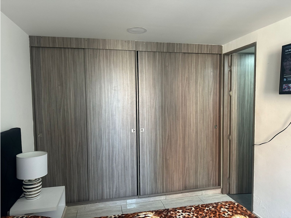 SE ARRIENDA BELLO APARTAMENTO EN ROBLEDO — foto 4