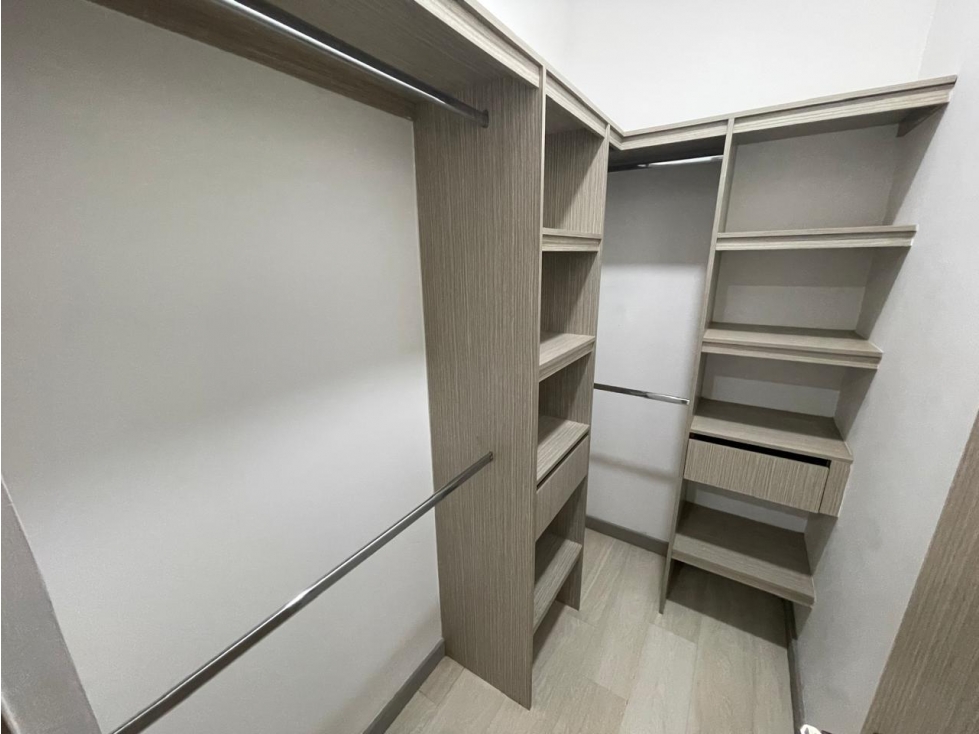 SE ARRIENDA ESPECTACULAR APARTAMENTO EN SURAMERICA — foto 6
