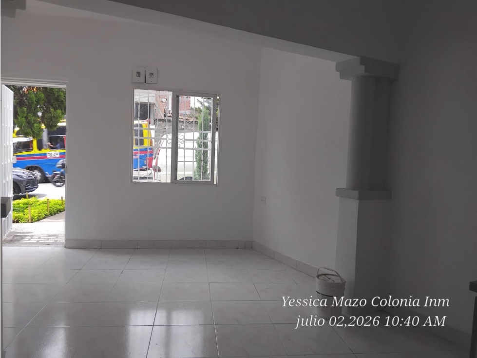 Se arrienda casa primer piso en la america la 92