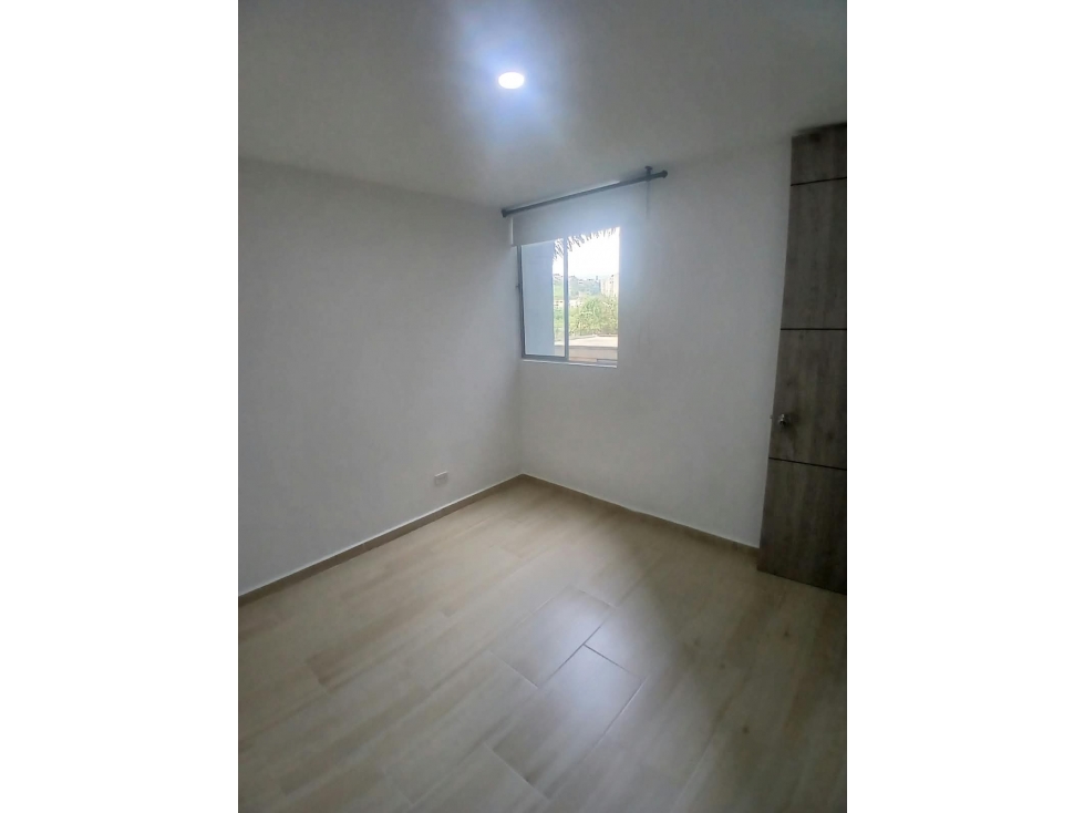 SE ARRIENDA HERMOSO APARTAMENTO EN VIVIENDAS DEL SUR — foto 3