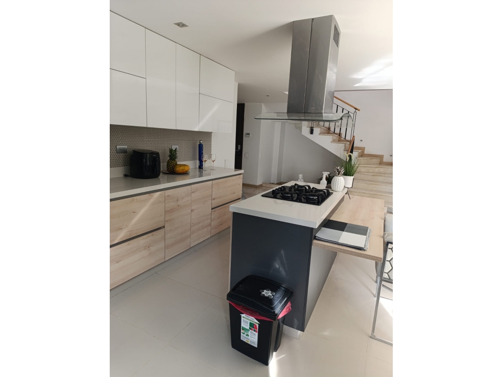 ARRIENDO ESPECTACULAR CASA EN ENVIGADO - 4