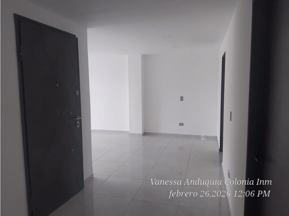 ARRIENDO HERMOSO APTO LAURELES LA CASTELLANA RECIEN REMODELADO — foto 3