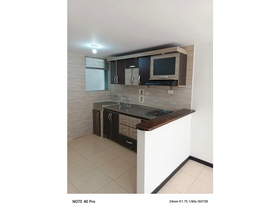 VENDO ESPECTACULAR CASA BIFAMILIAR EN ROBLEDO CASAS DE SAN MARTIN — foto 4