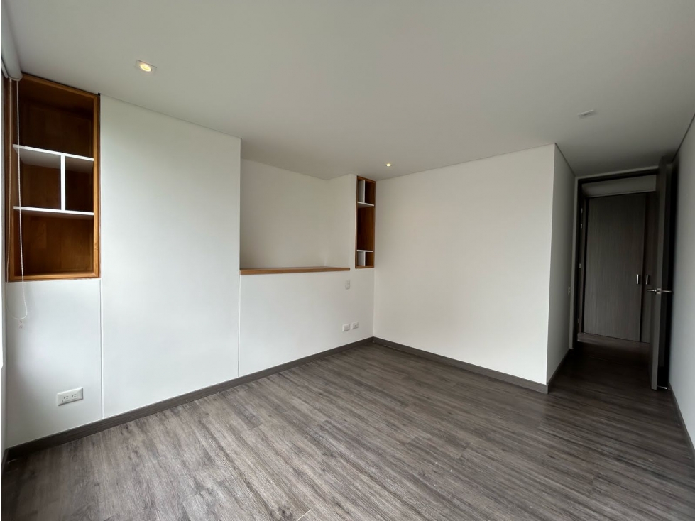ARRIENDO AMPLIO Y MODERNO APARTAMENTO EN ENVIGADO LOMA LAS BRUJAS — foto 5