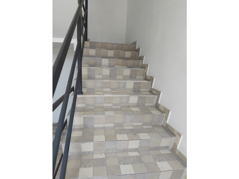 Se arrienda hermoso apartamento en segundo piso Santa Monica — foto 5