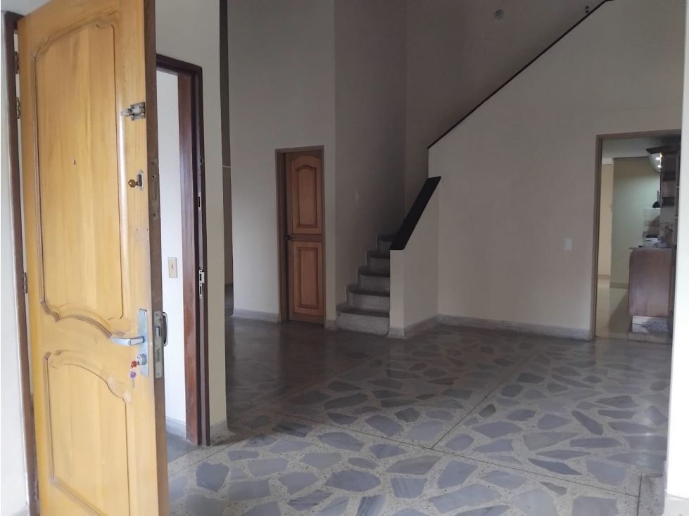 ARRIENDO HERMOSO APTO EN LA CASTELLANA — foto 3