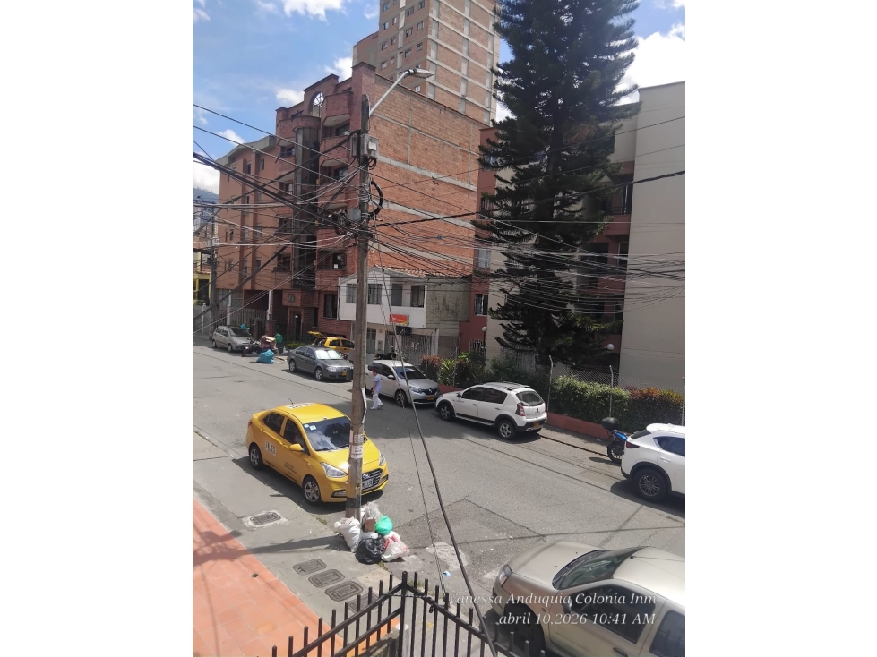 ARRIEDNO HAERMOSA CASA DE SEGUNDO PISO MUY CENTRAL — foto 3