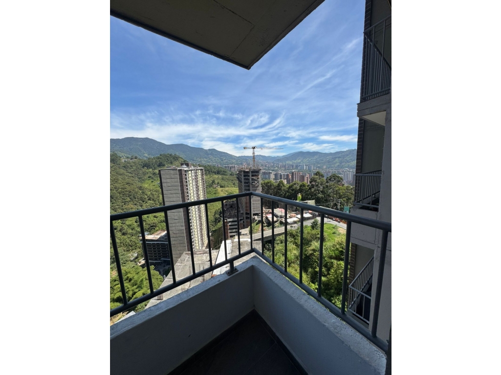 SE VENDE HERMOSO APARTAMENTO EN LA LOMA DE SAN JOSE- SABANETA