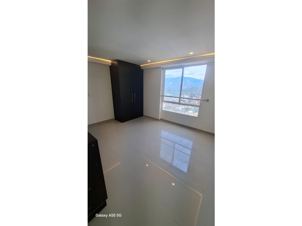 SE ARRIENDA HERMOSO APARTAESTUDIO EN PRADO CENTRO — foto 4