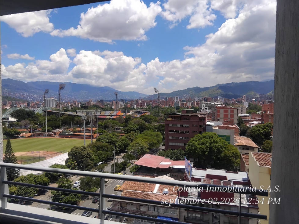 APARTAMENTO EN ARRIENDO LOS COLORES — foto 2
