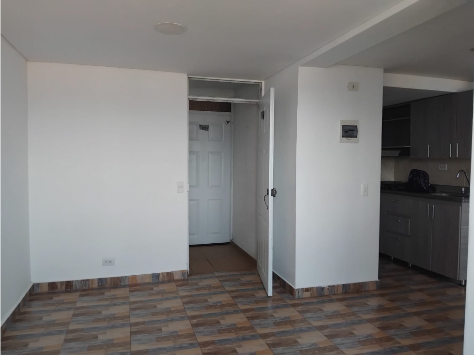 Se arrienda hermoso apartamento en robledo pajarito