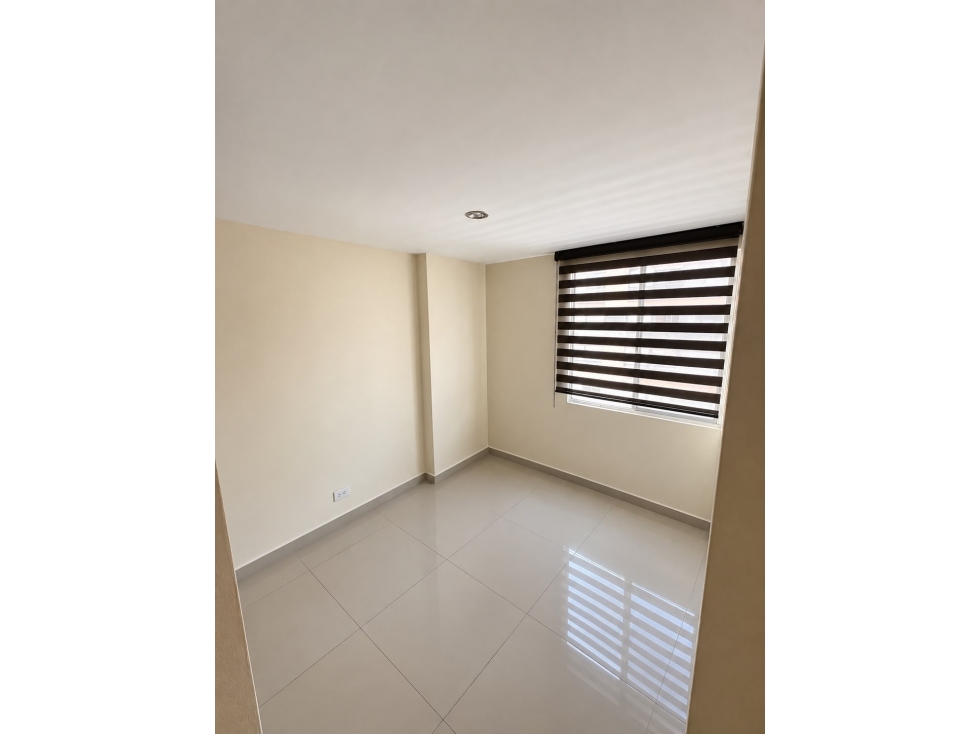 HERMOSO APARTAMENTO EN ARRIENDO CIUDAD DEL RÍO — foto 3