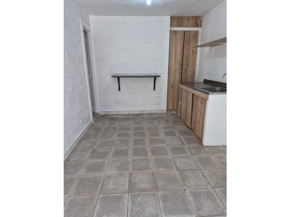 APARTAESTUDIO EN ARRIENDO CAMPO VALDÉS — foto 3