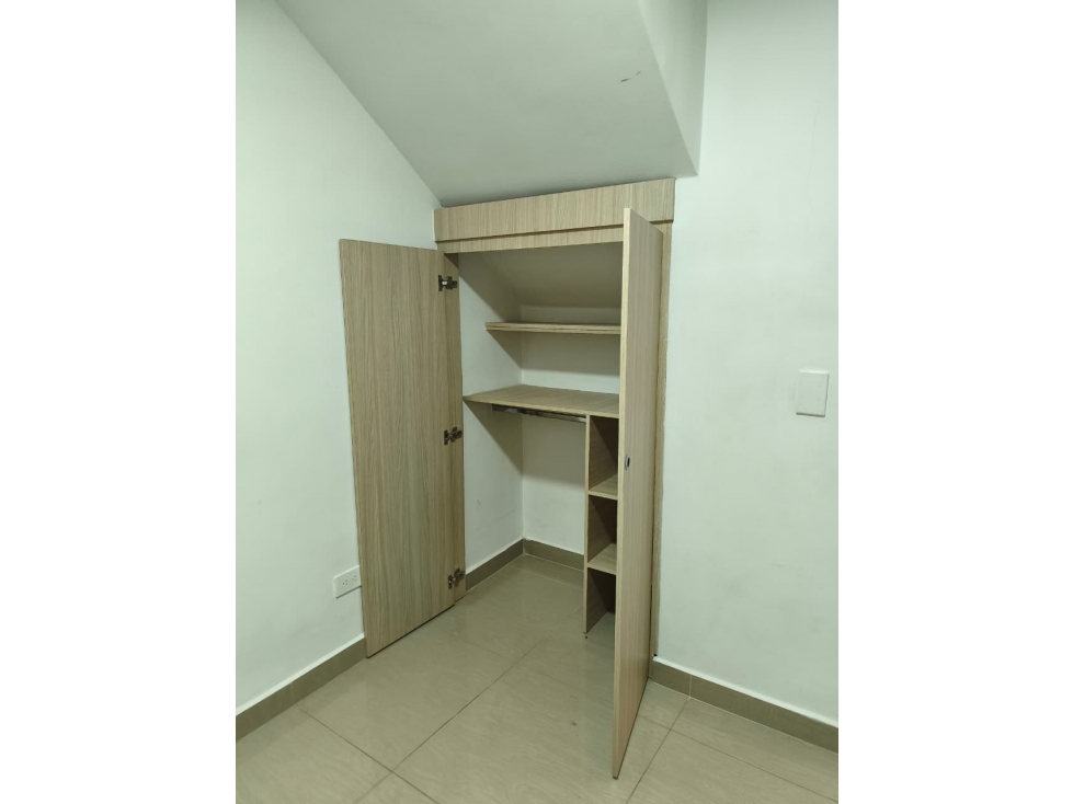 HERMOSO APARTAMENTO EN ARRIENDO PARQUE DE ROBLEDO — foto 4