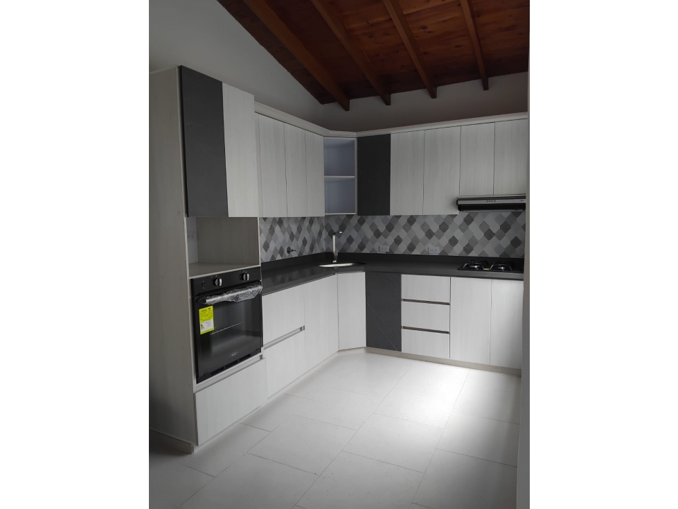 SE VENDE HERMOSO APARTAMENTO EN PRADO CENTRO — foto 2